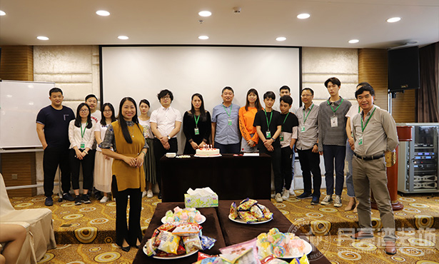 春風暖人心，感恩情意濃――佰思雅裝飾員工生日會